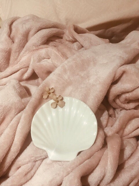 ceramic shell dish