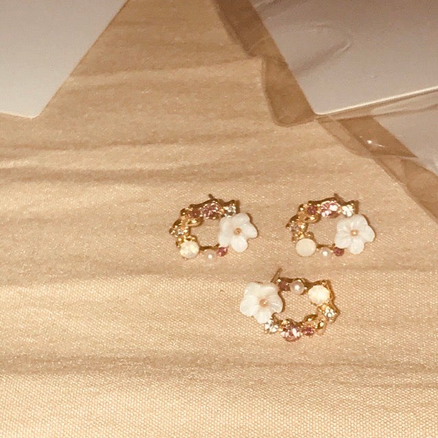 the honeysuckle earrings