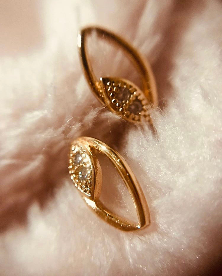 the orchid no.3 studs