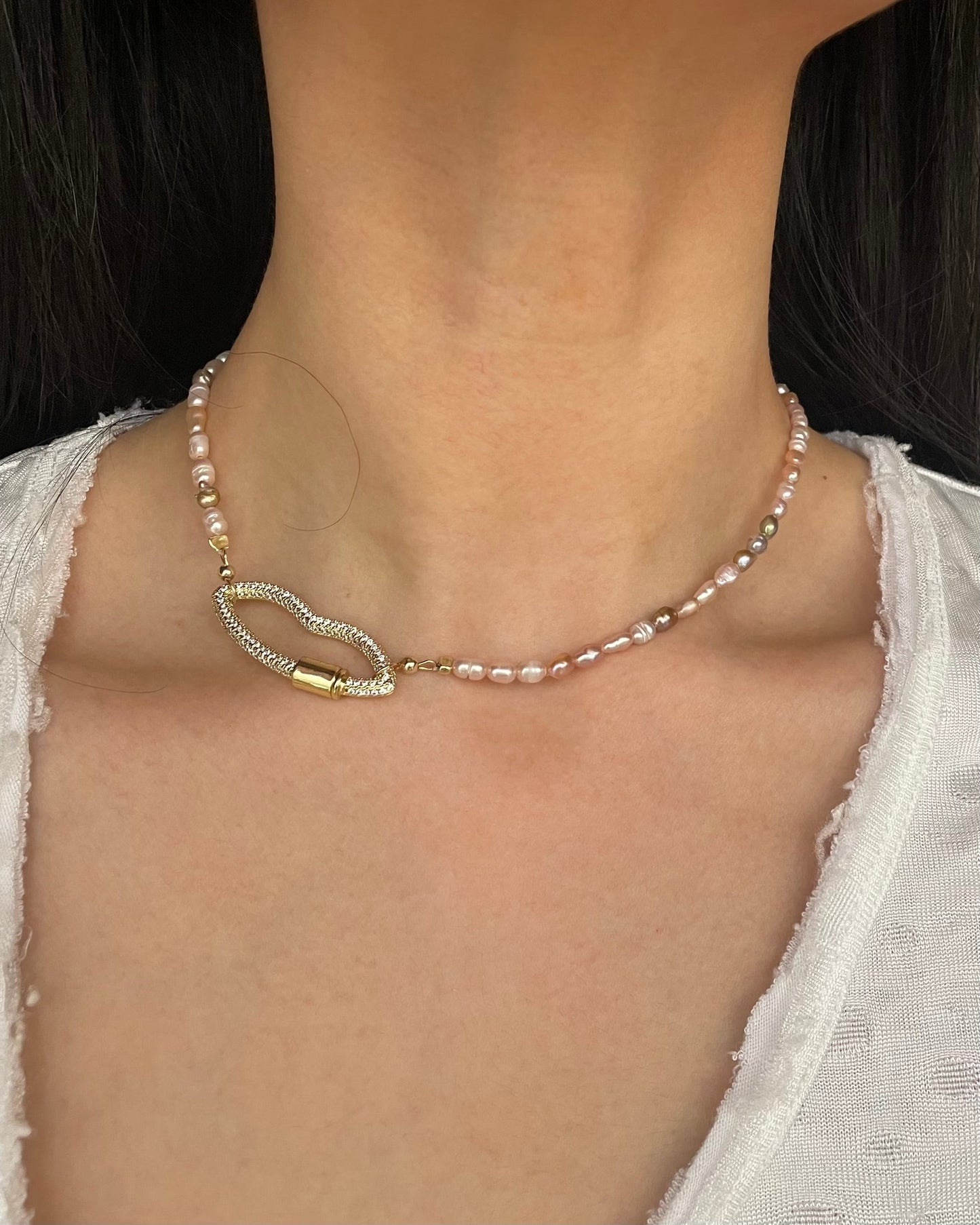 bisous choker
