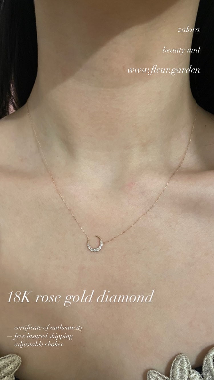 18K moitié diamond necklace