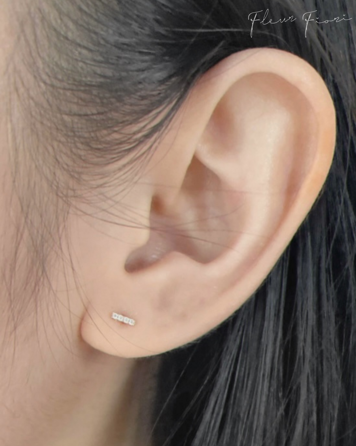 18K ligne diamond set