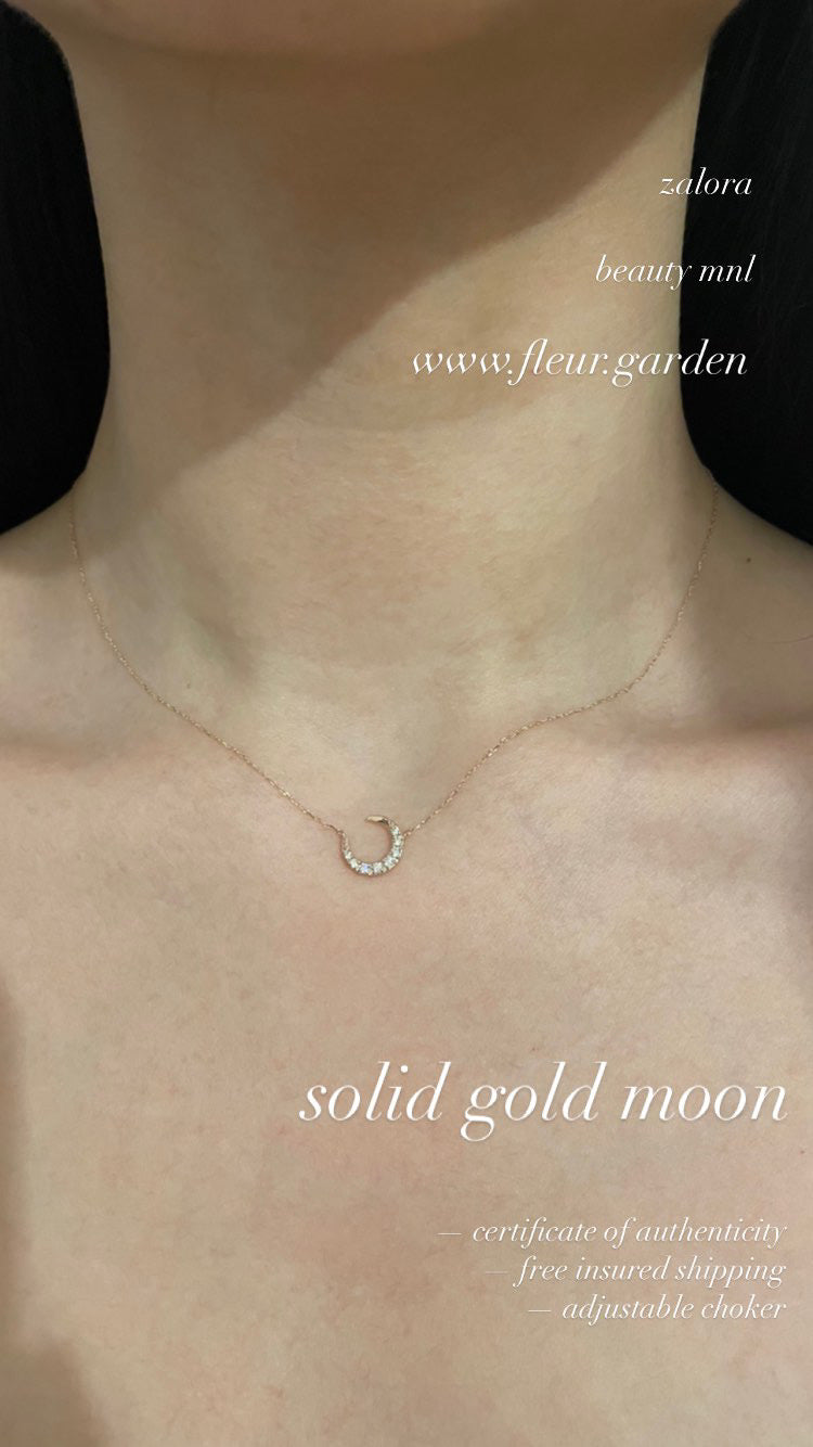 18K moitié diamond necklace