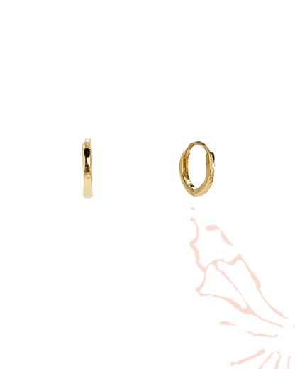 18K classique · tiny huggie hoops