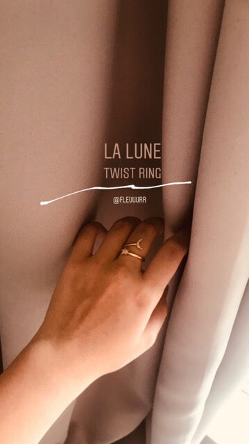 the la lune twist ring